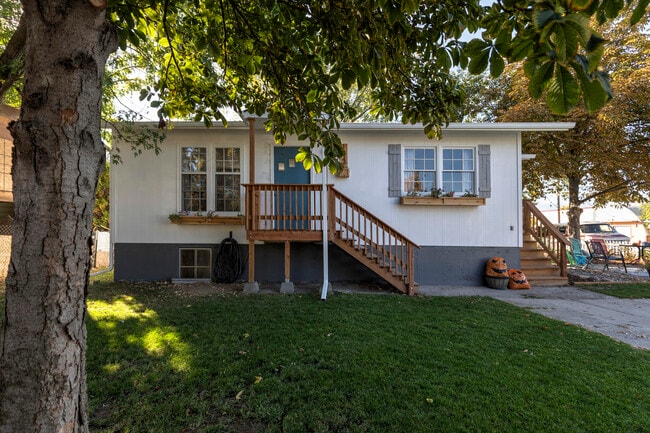 Photo - 1847 W Sussex Ave