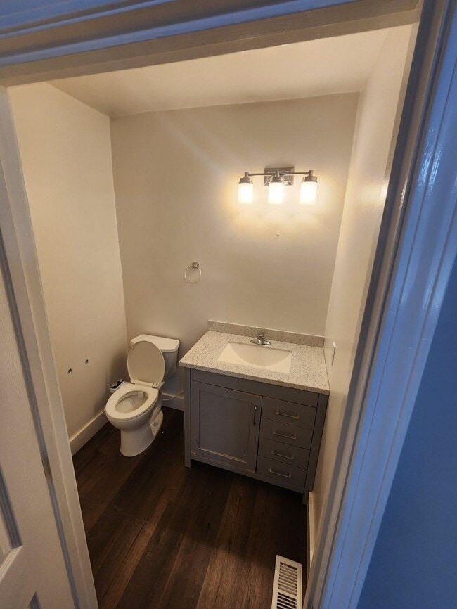 Photo - 3000 S Tyler St