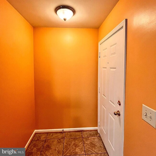 Building Photo - 38 White Pine Cir Unit 38302