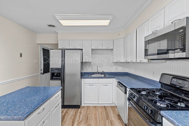 Photo - 1405 Flicker Dr