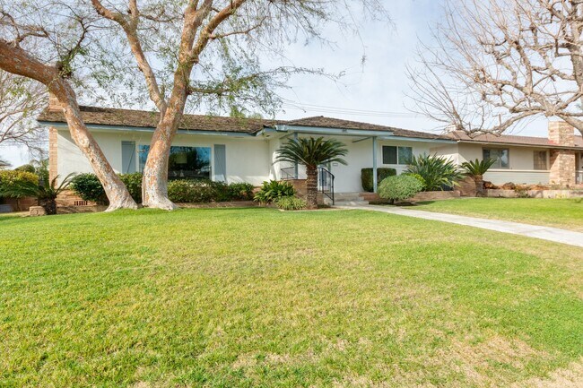Photo - Spacious 3 Bedroom Home with Oversized Family Room & Covered Outdoor Living!