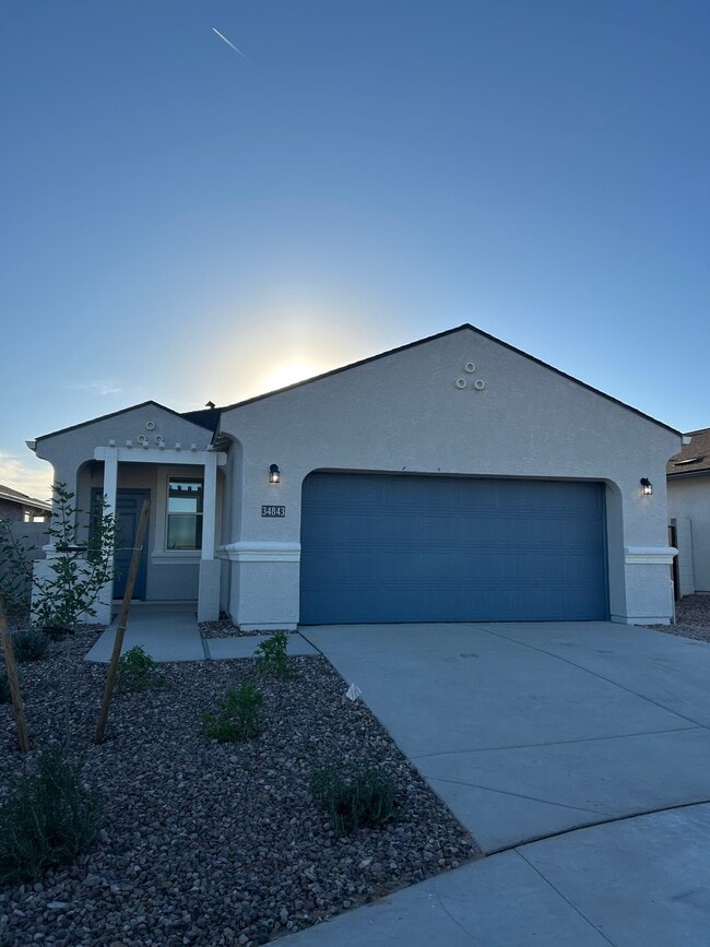 34843 W Lucca Dr