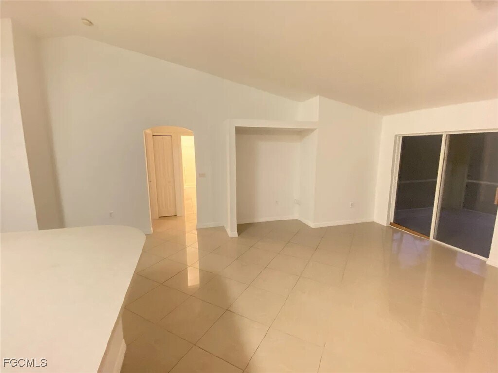 Photo - 222 Aurora Ave S