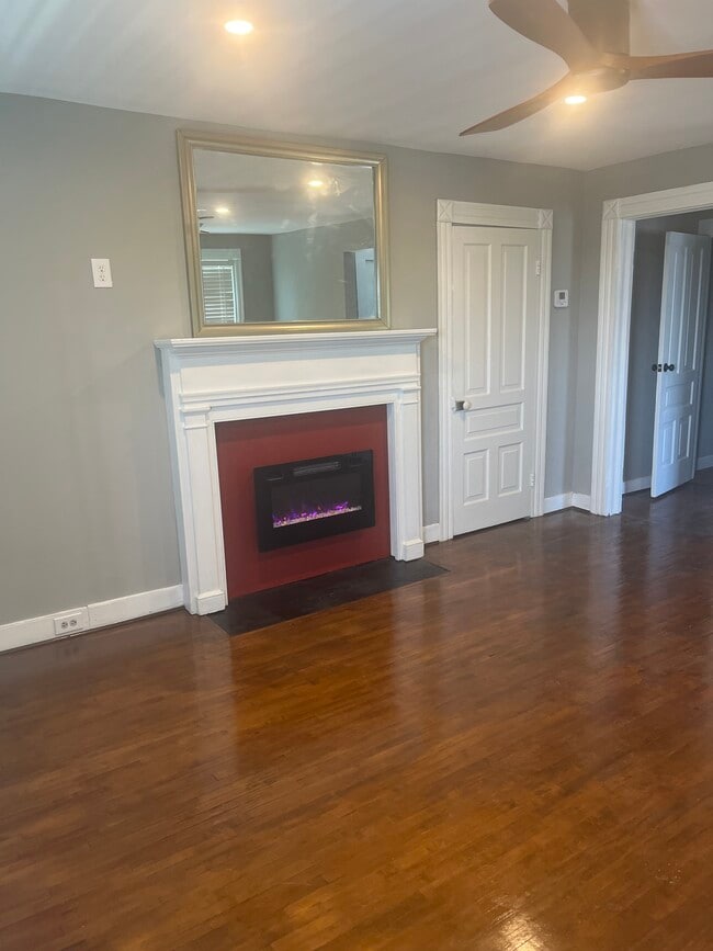 Photo - 110 Front St