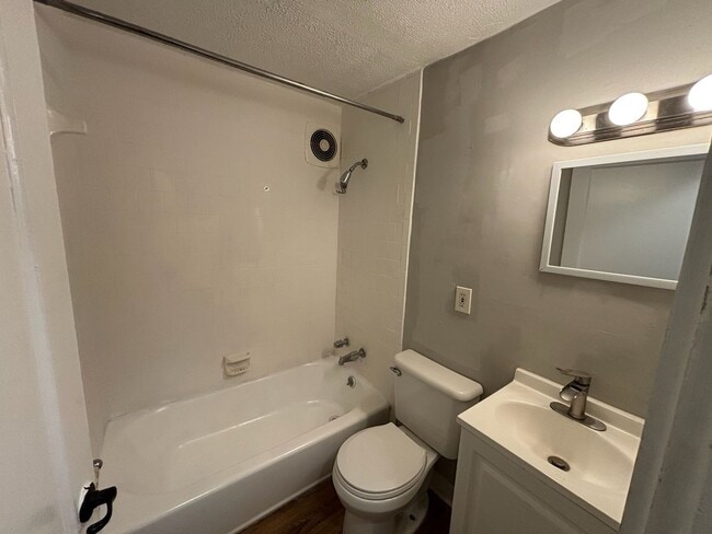 Photo - 2218 Camille Dr Unit 1