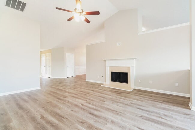 Photo - 1016 Harbor View Ln