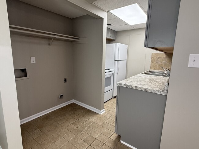 Photo - 4908 Charwood Trail NW