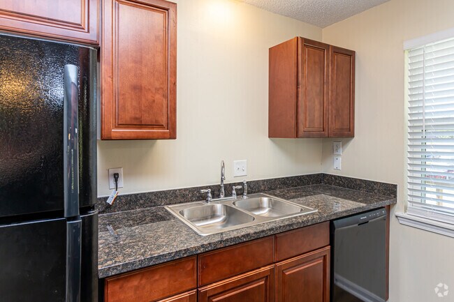 1BR, 1BA - 467SF