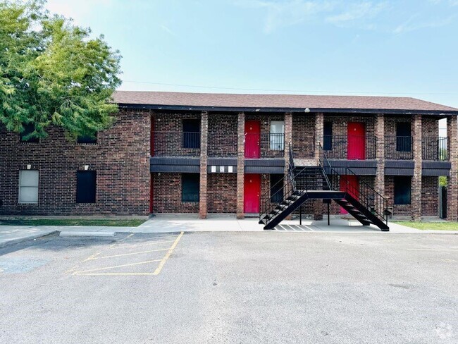 Building Photo - 1411 Oak St Unit 5 Rental