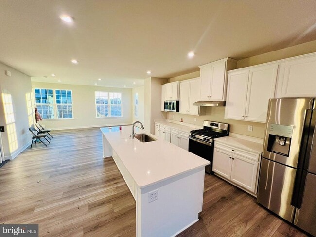 Photo - 303 E Grn St