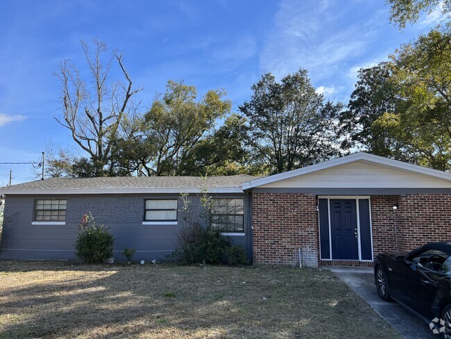 Building Photo - 4305 Bessie Cir W Rental