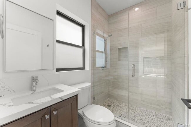 Building Photo - 2155 Glenada Ave Rental