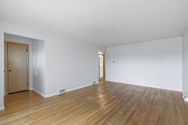 Photo - 8736 N Ozark Ave