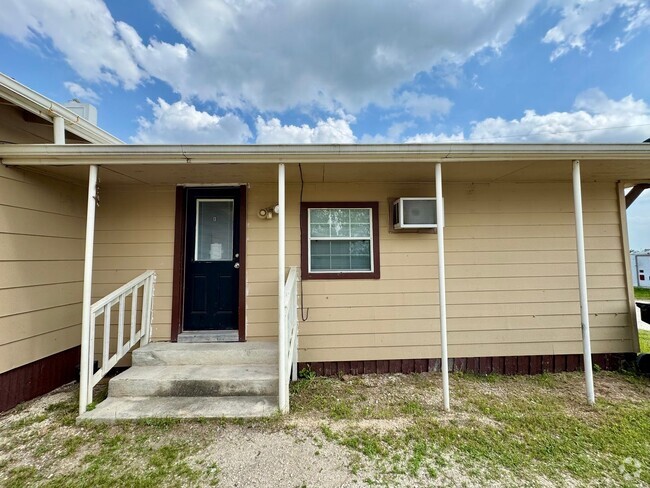 Building Photo - 2478 Weil Rd Unit B Rental