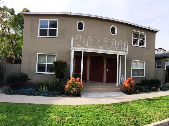 Front of building - 1755 Silver Lake Blvd Unit 1755