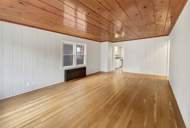 Photo - 6441 Crest Dr