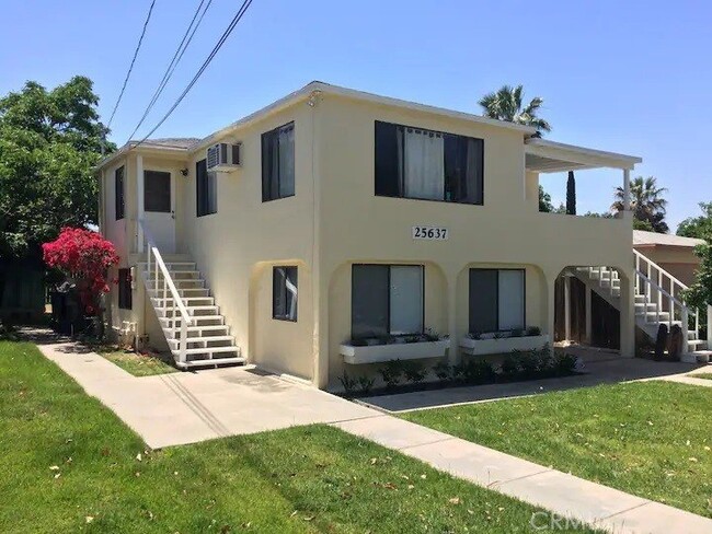 Building Photo - 25637 Lane St