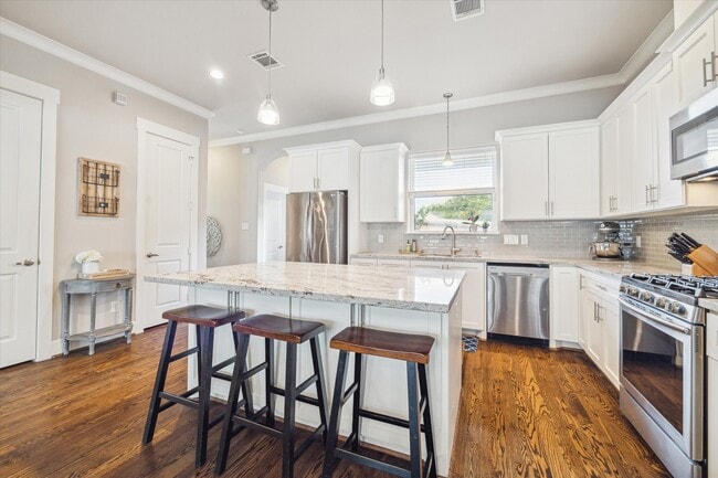 Photo - 829 Wakefield Dr