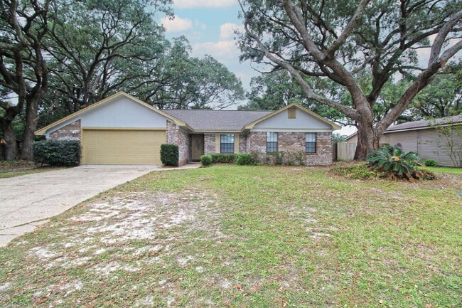 Building Photo - Southwest Pensacola 3-Bedroom Home with Fe...