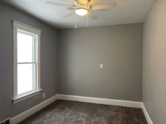 Photo - Comfortable 2-Bedroom Silvis Home!