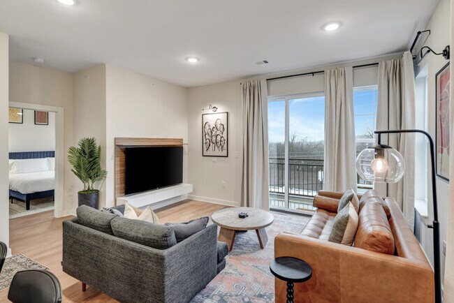 600 E Trinity Ln Unit SI ID1049679P