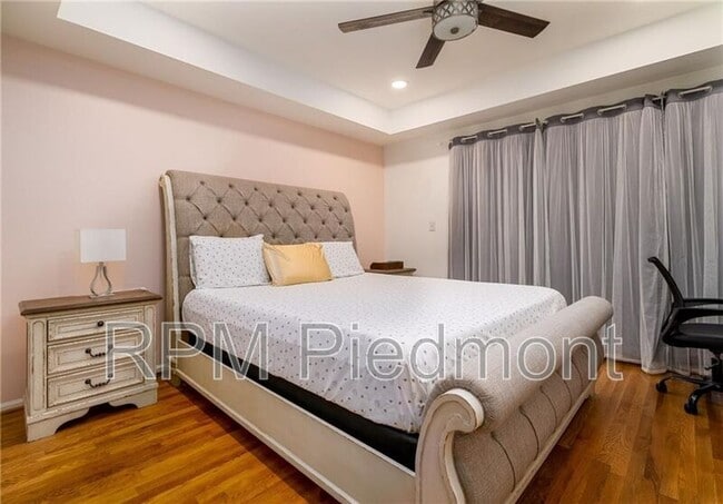 Photo - 220 Renaissance Pkwy NE Unit 1207