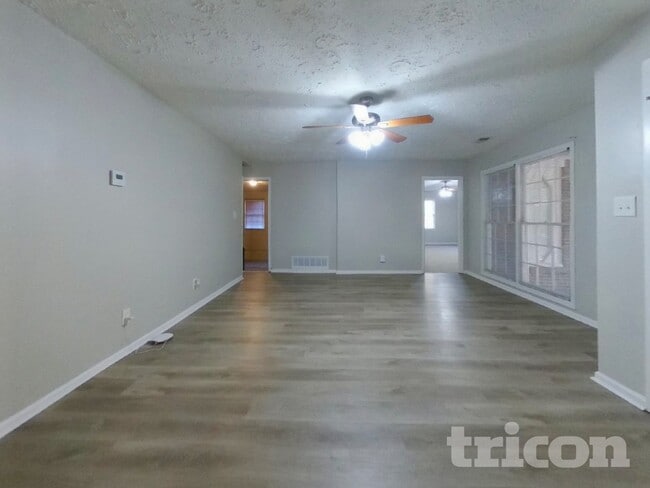 Photo - 5750 Westside Rd