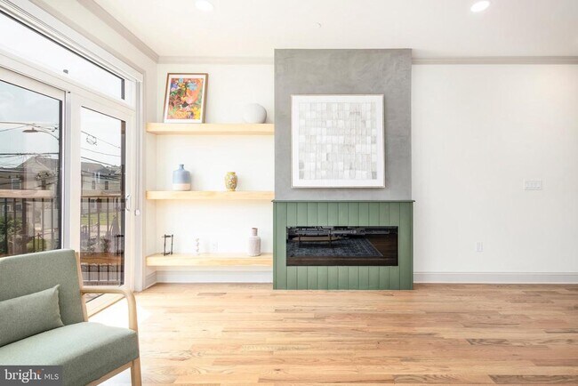 Photo - 3116 Clifford St