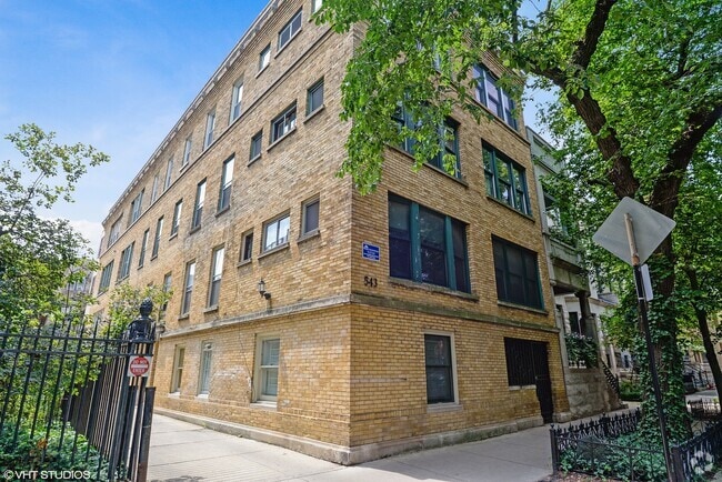 Building Photo - 543 W Fullerton Pkwy Unit G Rental