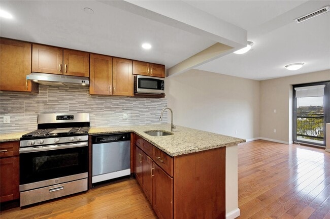 Photo - 172-18 Jamaica Ave Unit 4D