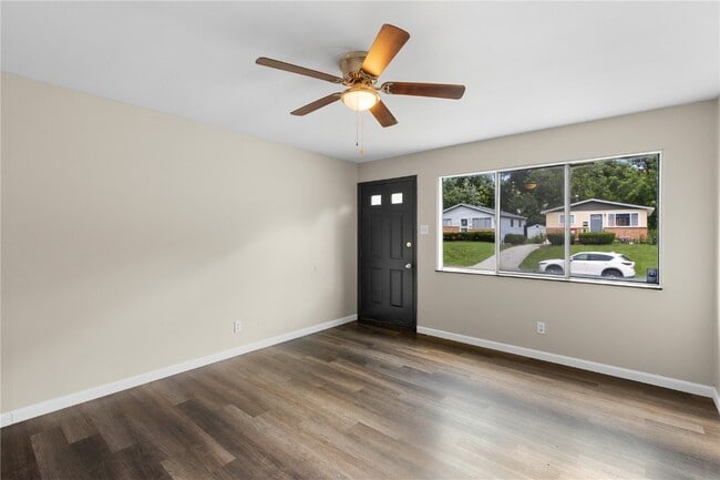 Photo - 10417 Count Dr