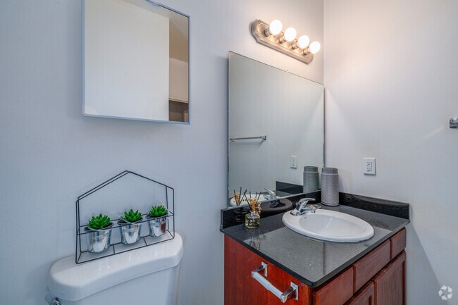 2BR, 2BA - 869SF - Second Bathroom