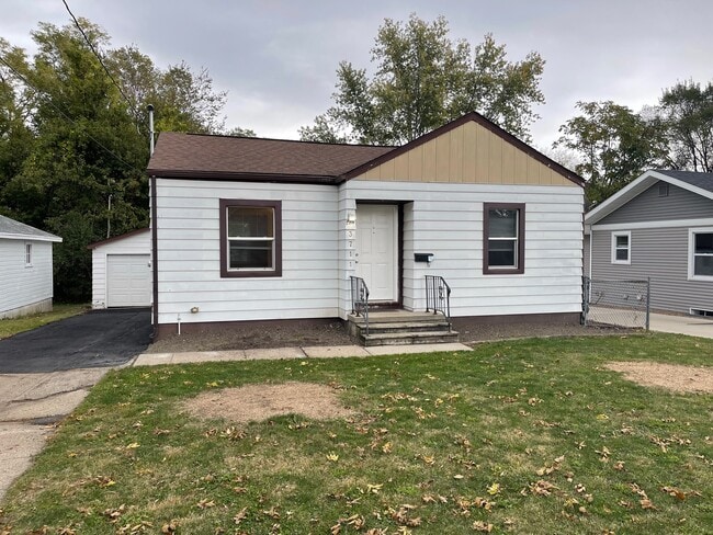 Building Photo - 3711 37th St Rental