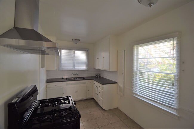 Photo - 11022 Otsego St