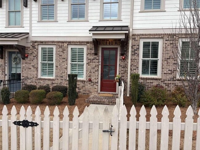 Photo - 1104 Thomas St