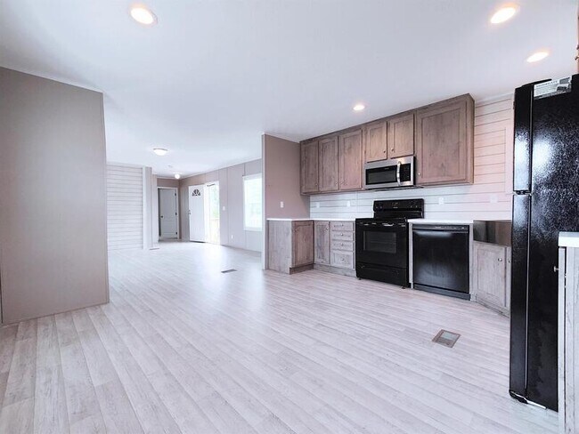 Building Photo - 4617 Rainbow Ln