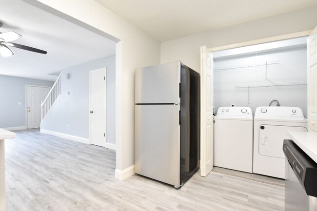 Photo - 3650 SW 20th Ave Unidad 2
