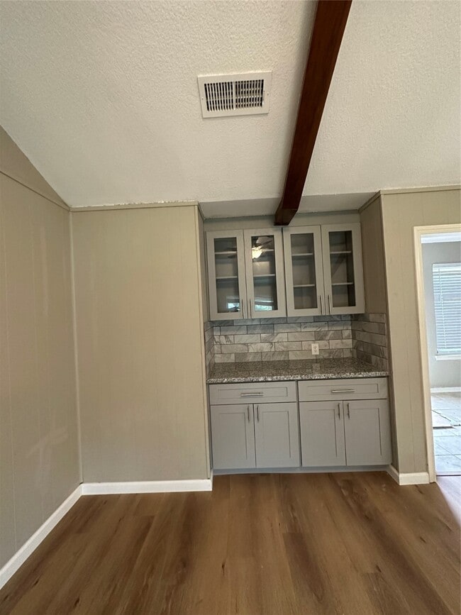 Photo - 2226 Hawk Meadows