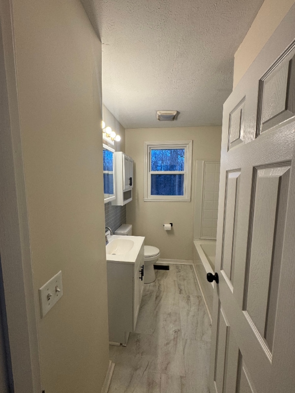 Photo - 101 Circle Dr