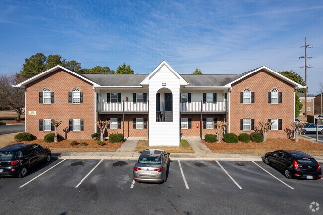 Georgetowne Apartments @ 405 Speight Ave