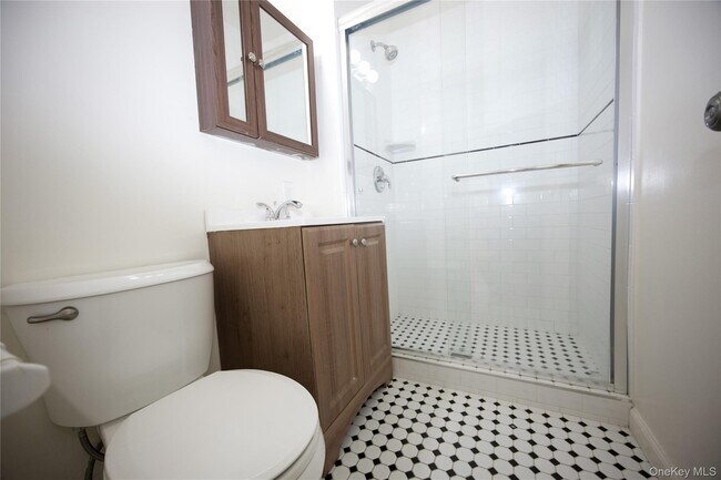 Photo - 5 Schenck Ave Unit 1i