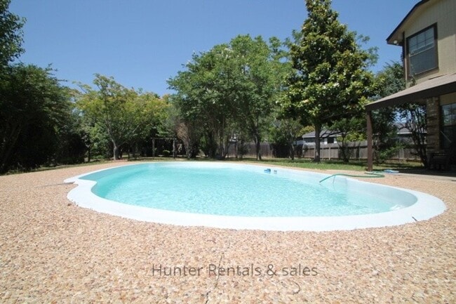 Photo - 300 Sioux Cir