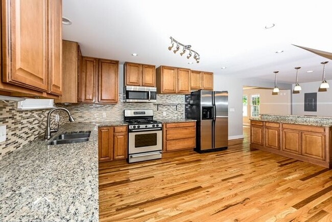 Photo - 501 Park Cir