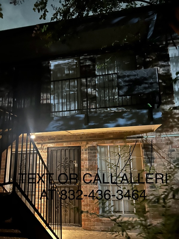 Building Photo - 201 W Rosamond St Rental