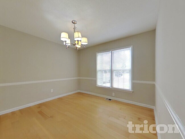 Photo - 5017 Sandyhook Ct NW