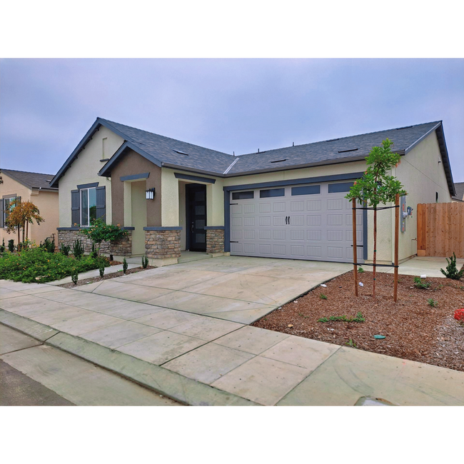 Photo - 3 Bedroom Home Near Armstrong & Olive!