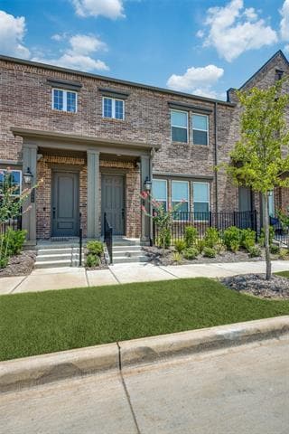 Building Photo - 2304 Bulin Dr