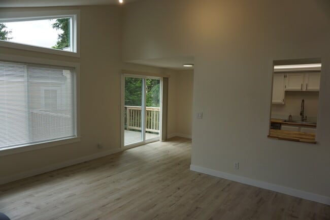 Building Photo - 7218 NE 16th Ave Unit 802 Rental