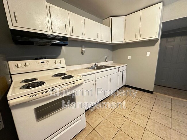 Photo - 450 4th Thomas St