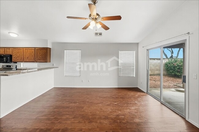Photo - 1303 N Balboa Dr